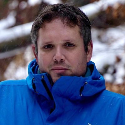 ravox's profile picture. A simple man that loves nature, photography and tech