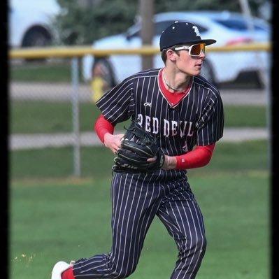 Hall high school/hitters udc/ 5’10/ 145lbs/ middle infield, outfield/RHP/Ladd,Illinois/5.0 GPA lbryant27@hallhighschool502.com