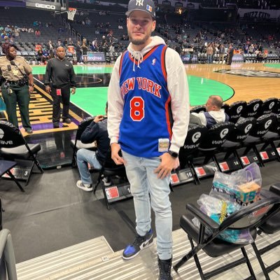 Die Hard New York Sports Fan🗽NBA/NFL/MLB & more. Knicks-Giants-Mets-Penn State FB *This page is just for fun* Personal account- @_Therealmccoy23