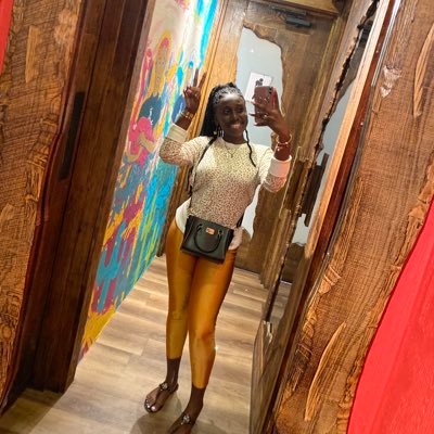 Est. 2019🦋🧵 Fashion Designer🧶 Darkest Beauty you know😋🤎