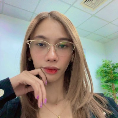 ErikaAndrs's profile picture. 2000's 🌙 Li-li-life goes on.🦋