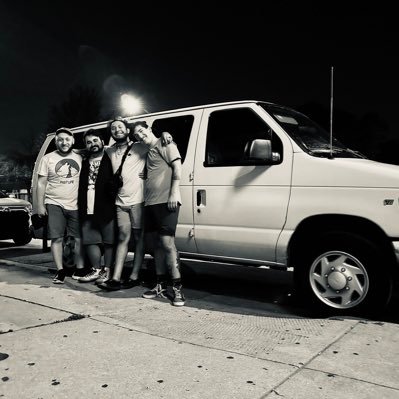 parachutedayil's profile picture. 