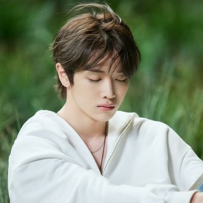 csereneclover's profile picture. 성찬빼고 내 알빠 아님