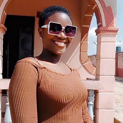 ArenyeC41903's profile picture. 