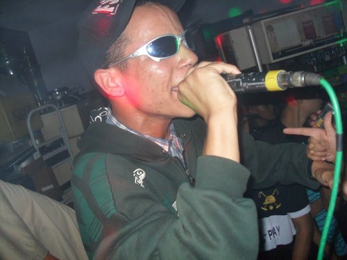 Vou lutar , vou lutar não vou desistir . te do o cêu  te do o mundo pra te ver feliz ! @MCTalysson
Dona @MCLenyoficial