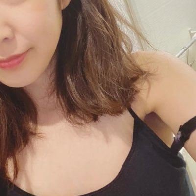 お金持ちの女性との出会いを探している男性の皆さん！💓当アカウントは安心安全なママ活コミュニティの運営メンバーです。完全サクラなしの安心安全なサービスで、月に300名を超える男性がママ活デビューを果たしています。素敵な女性との出会いを見つけたい方は、ぜひフォロー！