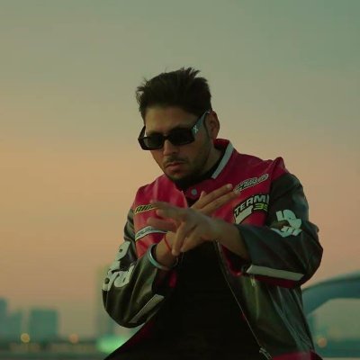 Sanjay211190971's profile picture. 💔