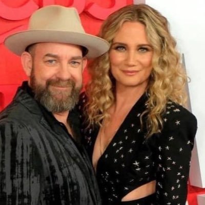 Jennifer Nettles, @kristianbush, @Sugarlandmusic, @darkwatermusic, @_billypilgrim, @CabinChill & #WomenofCountry Fan Page by @Purpletenn