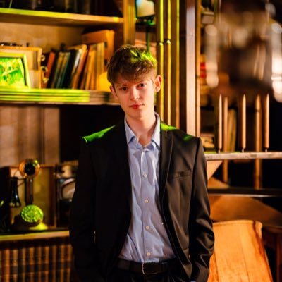 KismihalyLorand's profile picture. Building the company of the people. Co-founder and CEO at @WorldInvestFund
