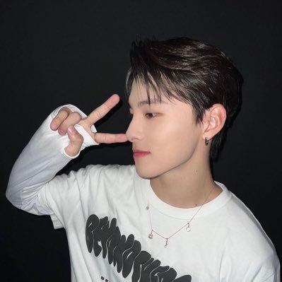 l6HFu0nYGr50375's profile picture. nwu 理　新1年