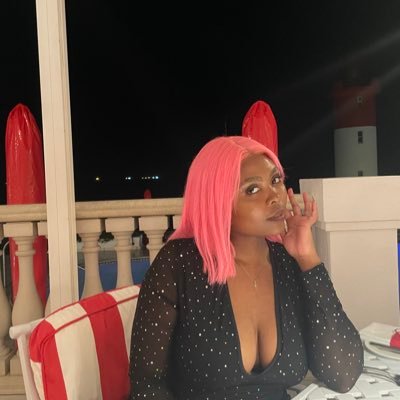 _sneguguu's profile picture. creative - zulu - chef