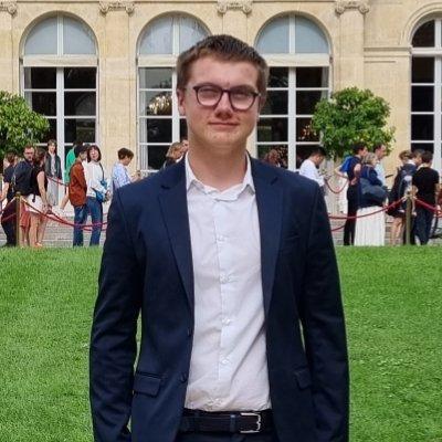 🇫🇷Futur Homme Politique🇫🇷
 🏫Lycée Duhamel Dumonceau 🎷Et Membre De Harmunbo
 🇨🇵Promo SNU Février 2024🇨🇵