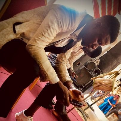 Im a Definitions of God's grace
I'm a pianist ♥️♥️