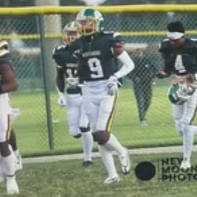 Treylon Kizzee LB/Wr |6’3|200| GPA 3.5 C/O ‘24 trem1207@gmail.com