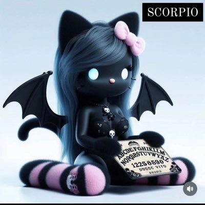 dark_butterfly's profile picture. oddball who likes stuff