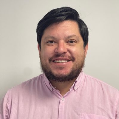 Director Regional de @junji_maule papá de Isabel.
Abogado, Ingeniero Comercial, viajero e hincha de @cdpcuricounido