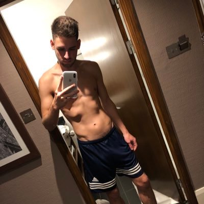 HUNGarianLDN69's profile picture. https://t.co/WF2z8wtKW6