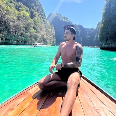 rozar_jakaj's profile picture. I often change my mind,indeed no