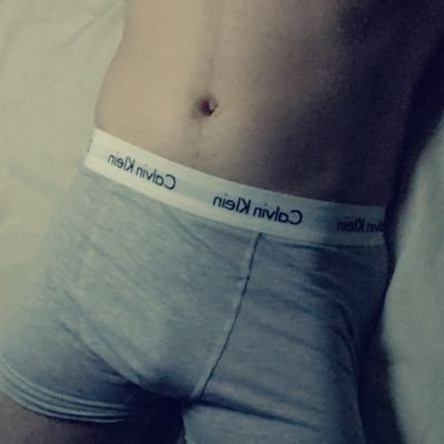 🇨🇵 24 ans / Versa , actif+/ nudes ou réel si pas loin 😜 
Les bios c'est pas mon truc et pas de style en particulier, DM et on avise 😏
🔞Adult
- Respect us -