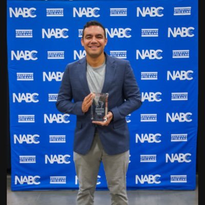 Husband, Son, Brother| @MBBSaguaro Head Coach | Teacher📚| Executive Board @LABCBasketball🇸🇻|@HHShuskynation @ScottsdaleCC @ASU Alum|@NABC1927 @RisingCoaches