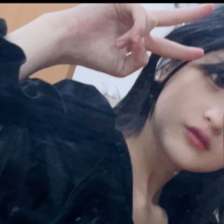 18歳大学生です。性 欲が強い男の人とエ ッ チしたくて裏アカ作りました。。
筆 おろしが大好き🐱
エ口い男性ふぉろーほしいな♡