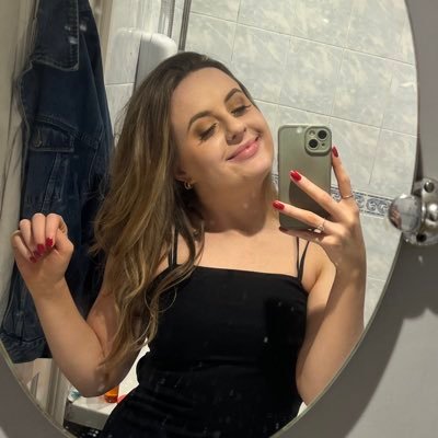 emmacooksleyxxx's profile picture. 