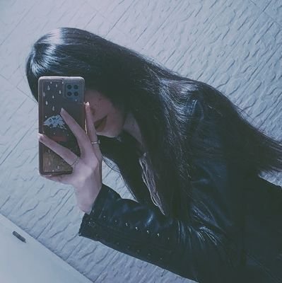 INFJ /A veces toco el 🎹 𝘐 Cine 🎞 y Arte 🖼 para hacer la vida más bonita/ Manga📘/videojuegos🕹/ Moonbyul my bias ✨️
