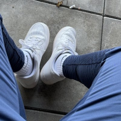 28 🇳🇱 Dom/kinky 😈 Into twinks, sportswear, sneakers, socks, underwear, rough sex, humiliation, findom and a lot more ⛓️ Also selling 🧦👟