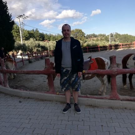 Emrenallar99338's profile picture. 