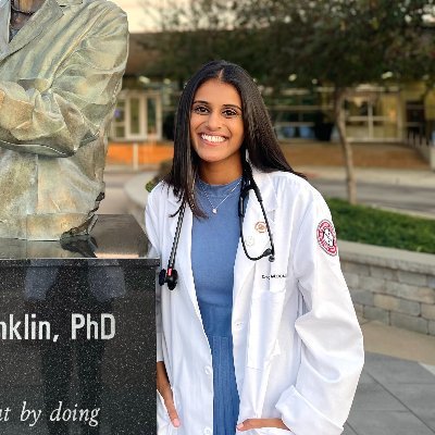 MS4 at @ChicagoMedEdu ‘25 | @USC alum ‘19 | Internal Medicine applicant |🫀| 🐾🐶