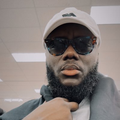 Event Planner 🎉 Cloud engineer 👨🏿💻 Member of @babilinkup(A trip to 🇨🇮 Dec 2023) Founder of Studio Snapchat 👻 @cedricusa27 IG @monsieurivorycoast || 🔌
