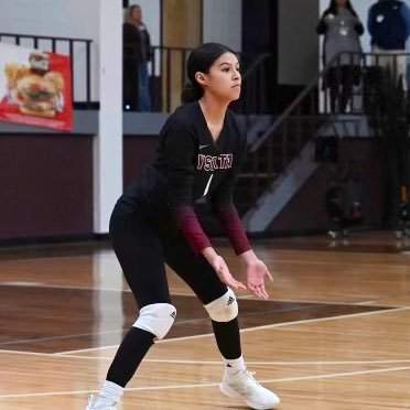 2026 🏐 Libero/DS | Ysleta HS #1 | TXPVBC # 21 | Email: espinevaeh@gmail.com | #Prep1Athlete