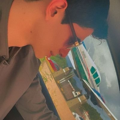 Nadie!!
⚠🔎
-El que no arriesga nada no va al infierno ni va a los Altares!!!
Att:@LauraPausini
https://t.co/2wBOAeKfPT