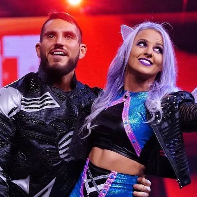 MrMrsWrestling's profile picture. This is a fan account and not impersonating anyone.