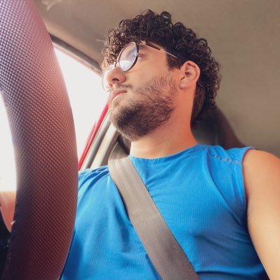 xeiccx's profile picture. u built up a world of magic cuz your real life was tragic.