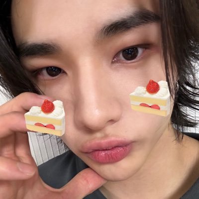 hyunecakes Profile Picture