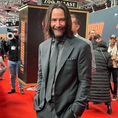 I am Keanu Reeves am from  Canada thank you all for your likes and your comments