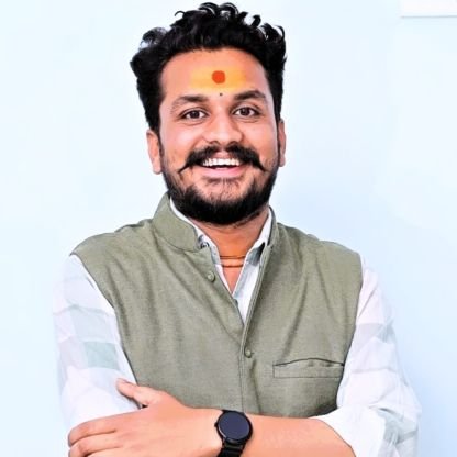 🌄
स्वयंसेवक🚩
चरैवेति चरैवेति।
राष्ट्र प्रथम, सदैव प्रथम🇮🇳
श्रीराम सदा सहायते🚩
🙌🏻निष्कामकर्मा😊
शान सम्मान स्वाभिमान🙏🏻
सीताराम❣️