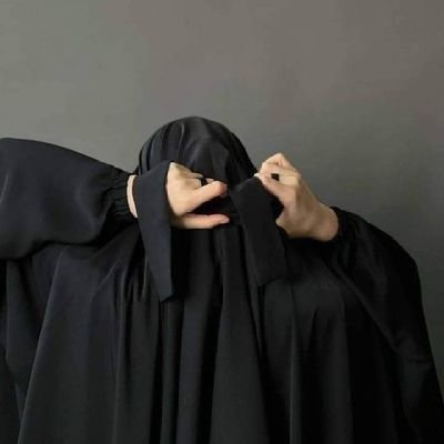 معلمة أوزان شعر وباحثة ماجستير بقسم الأدب والنقد جامعة الأزهر.. 🖤✨