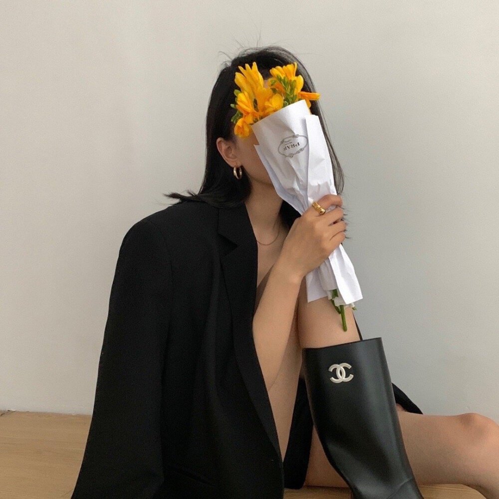 ShericeCarlee's profile picture. A glamorous life is quite different to a life of luxury.