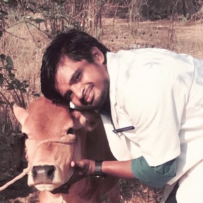 Veterinary Assistant Surgeon | Sports lover | Tamilnadu Sepaktakraw athlete | Rajini Vijay Dhoni Man Utd fan |