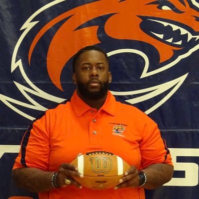 Mentoring kids is my life! Defensive line coach/Offensive line! The trenches is where the real warriors lay! #LINEITUP! #FIREOFF! 🦍🏈CLAYTON STATE UNIVERSITY