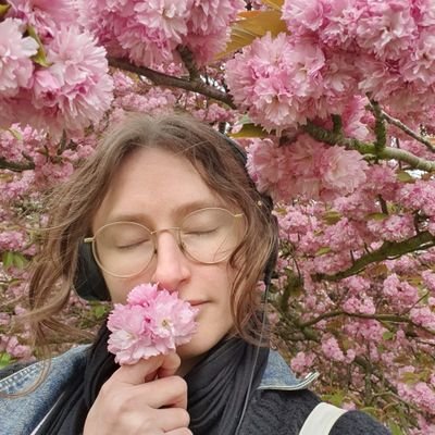 KishouSan's profile picture. I retweet a lot of stuff about kpop girls, cats and animals, and art, but I don't tweet that much, you've been warned ! // Pink lover // 🐈‍⬛💕// She/Her // 28