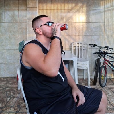 TheBestFerrari's profile picture. tentando dar meu melhor na minha pior fase...