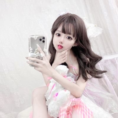 jqZxpYXZkl22946's profile picture. 