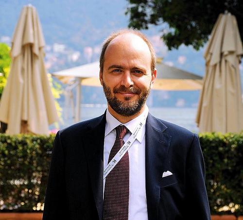 Imprenditore, sposato con figli, appassionato di studi storici e scientifici e sostenitore di un maggiore civismo nella nostra società. Solo opinioni personali.