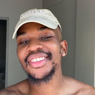 XolaniXungu Profile Picture