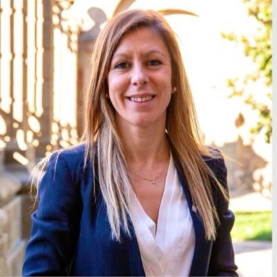 Advocada. Alcaldessa d’Isona i Conca Dellà i Diputada al Parlament de Catalunya. Enamorada de la meva terra, el Pallars i del meu país, Catalunya.