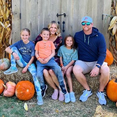 Husband to Whitney and father to Harper, Palmer, and Roman. Health & PE Teacher at Watkins MS. Safeties and Special Teams Big Walnut High School