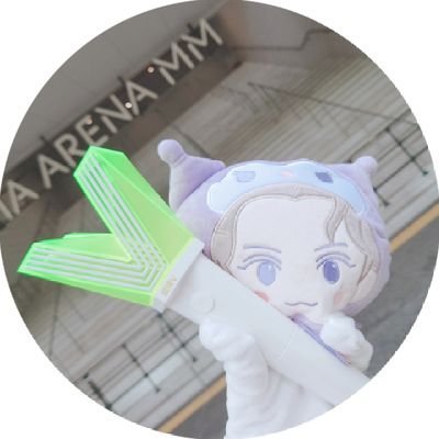 草の者ゆえ、根無し草。忍者系VTuber、おうぎや暖簾と申します。 忍としては多弁なもので、中々に余計な損を拾う。そんな日々を送る、しがない馬の骨に御座います。 ゲームや、何くれとない雑談を気侭も気侭に発信。袖擦り合うも他生の縁、何卒、よしなに…